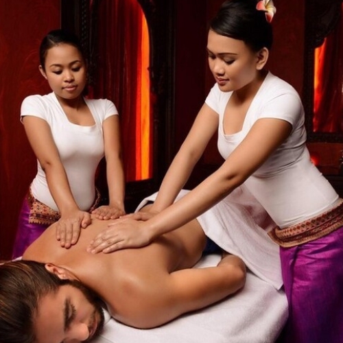 Four Hands Massage